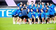 华体会国米赞助商-包含劲赛场上：女足球员拼尽全力的词条