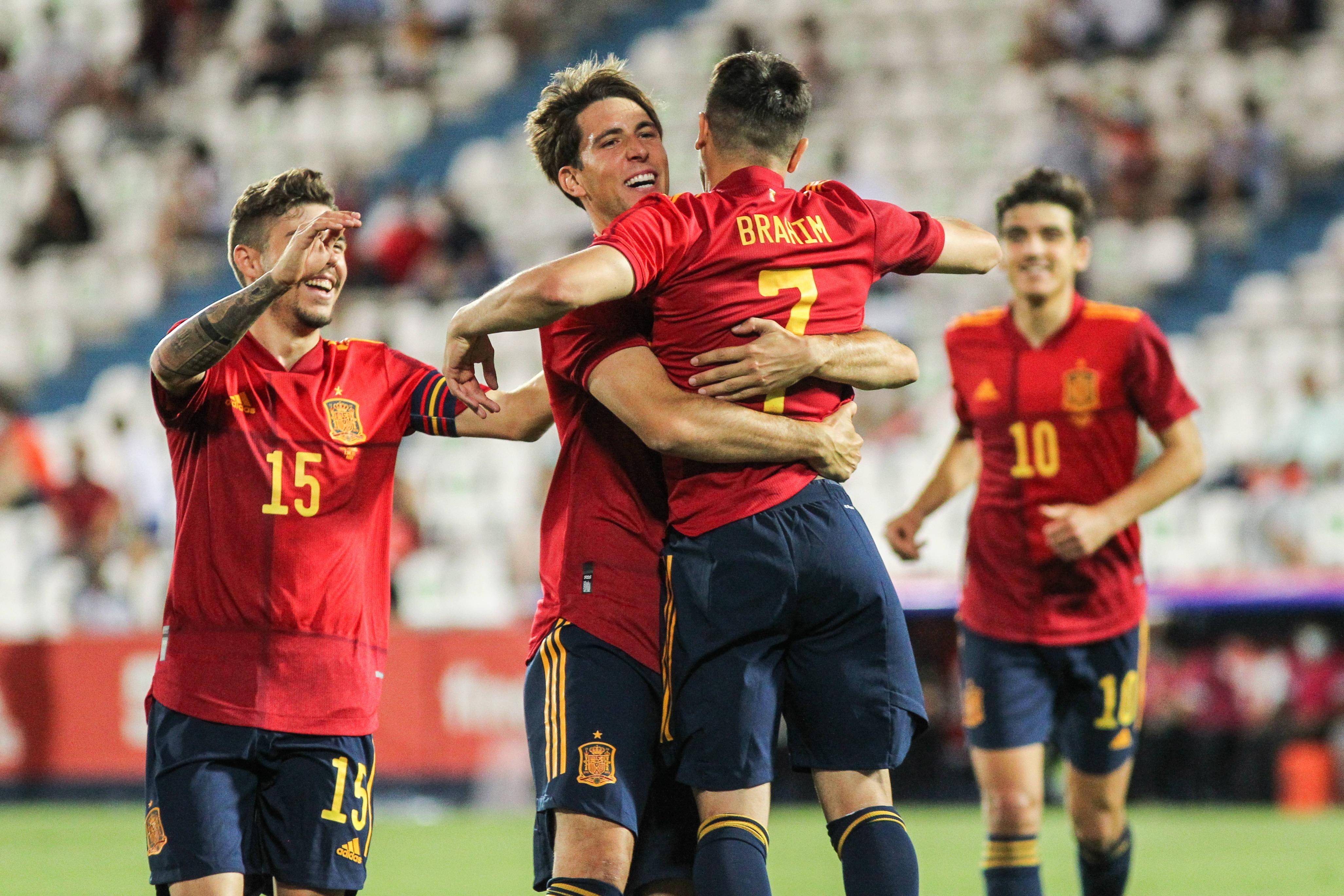 斯洛伐克国家队艰难取胜，晋级八强