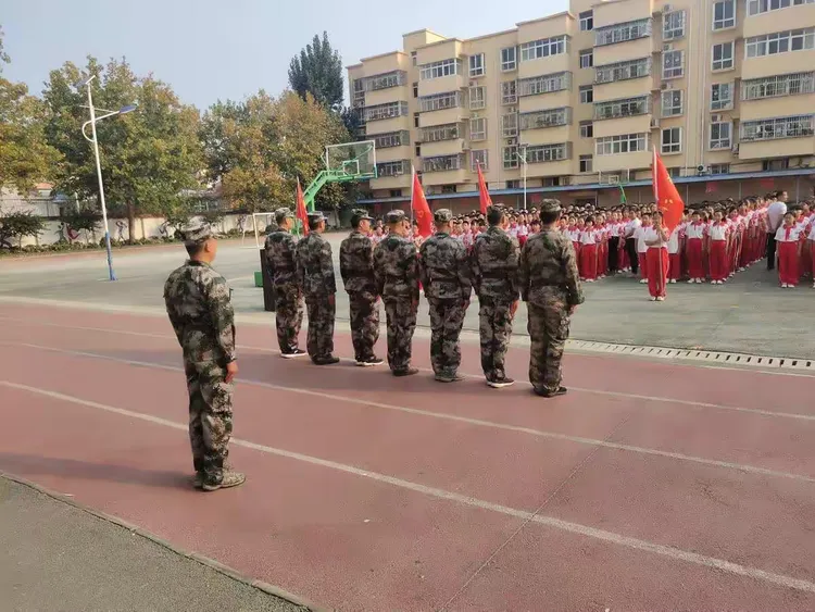 赛季开幕战紧凑激烈,尽展英姿 赛季开幕战紧凑激烈,尽展英姿