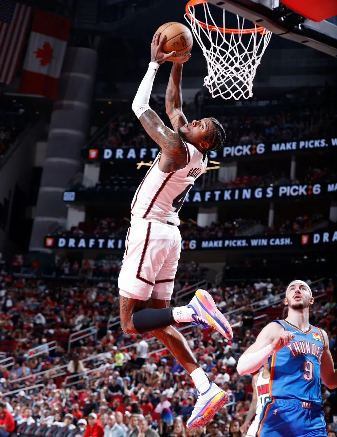 关于快讯火箭队终极目标或成为空气，湖人传目标转向他队的信息