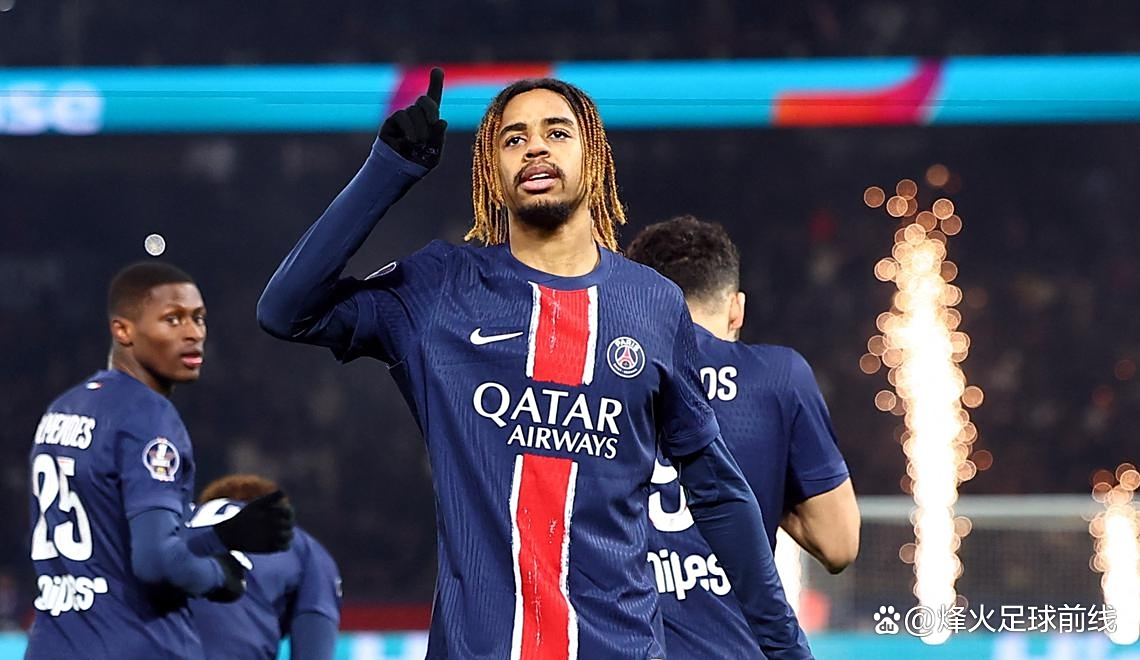 巴黎圣日耳曼主场迎战里尔豪取三分稳固榜首 巴黎圣日耳曼主场迎战里尔豪取三分稳固榜首