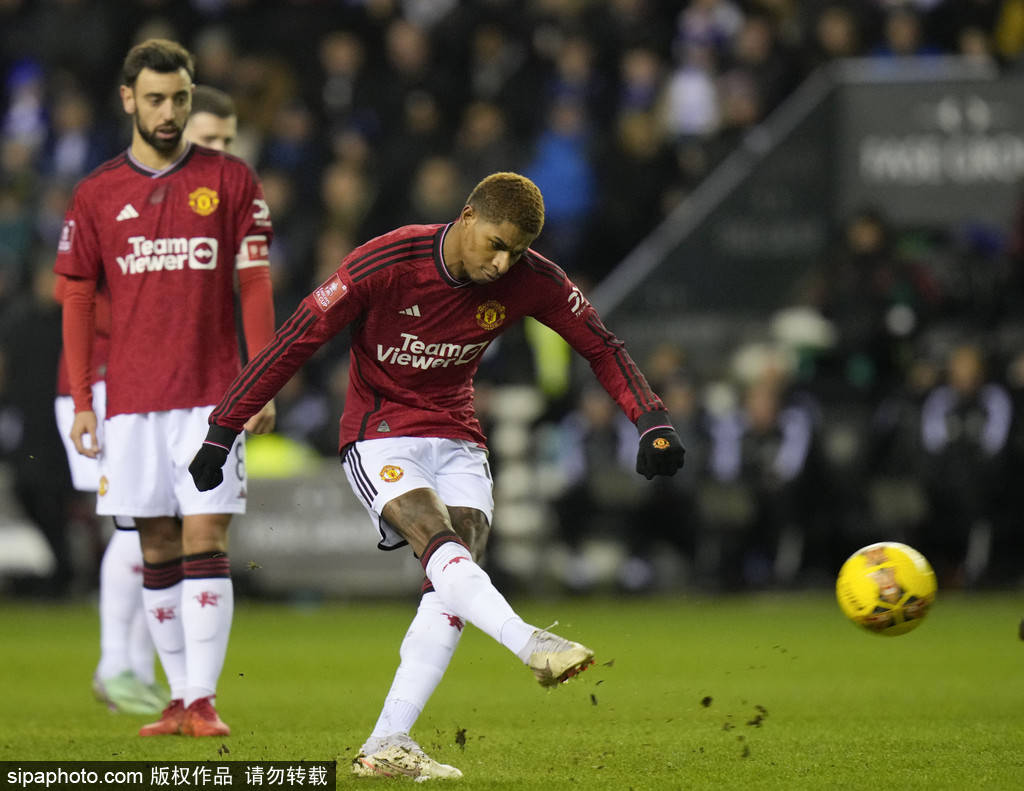 荷兰队客场战胜强敌,稳坐小组第一位置的简单介绍 荷兰队客场战胜强敌,稳坐小组第一位置的简单介绍