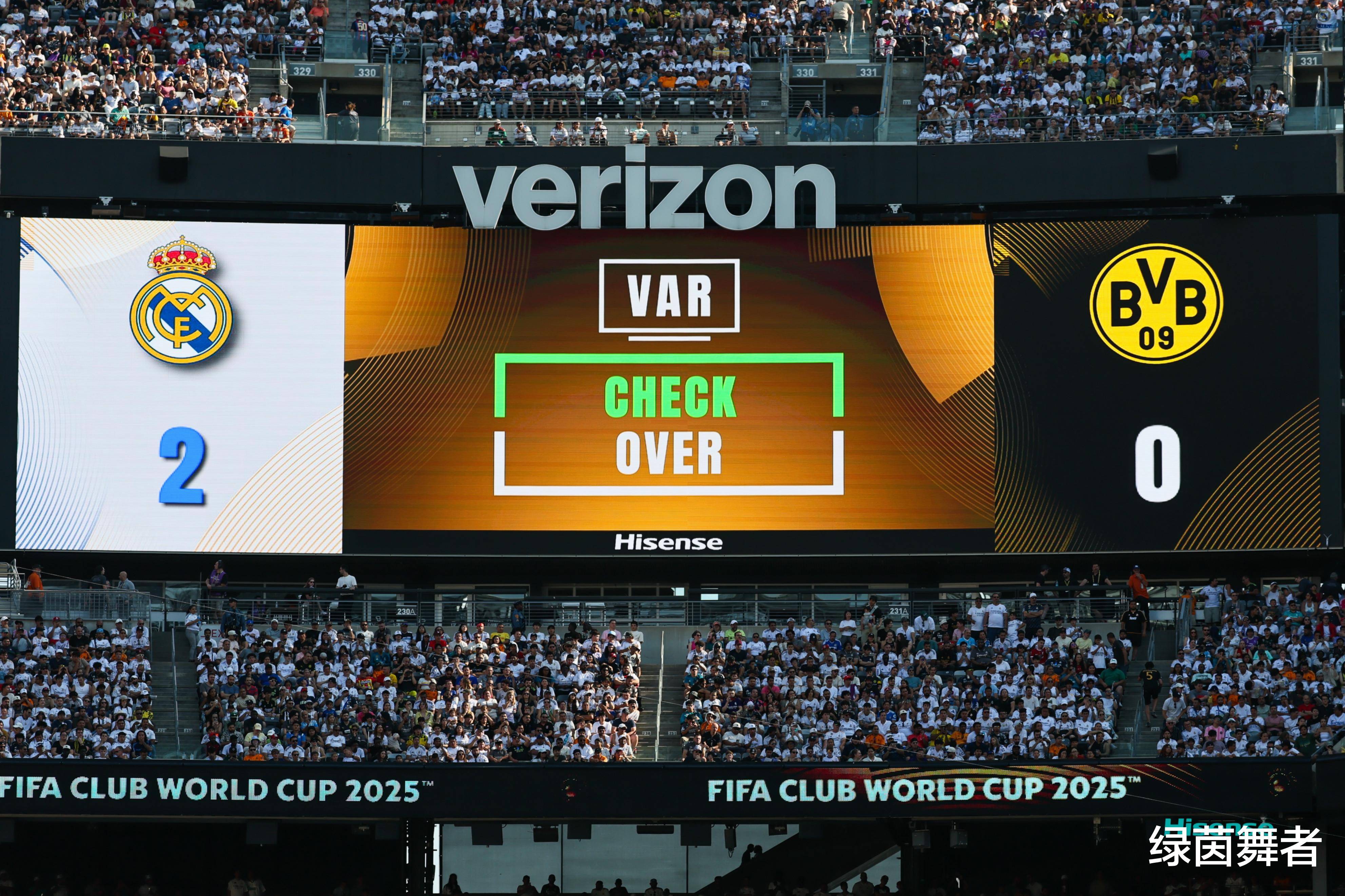 皇马进四华,欧冠联赛开始 皇马进四华,欧冠联赛开始