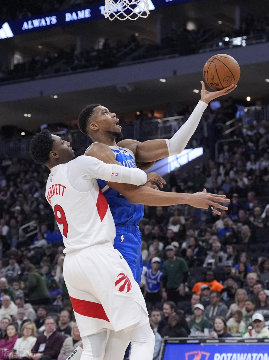 雄鹿逆袭火箭,字母哥打破亨利尴尬 雄鹿逆袭火箭,字母哥打破亨利尴尬