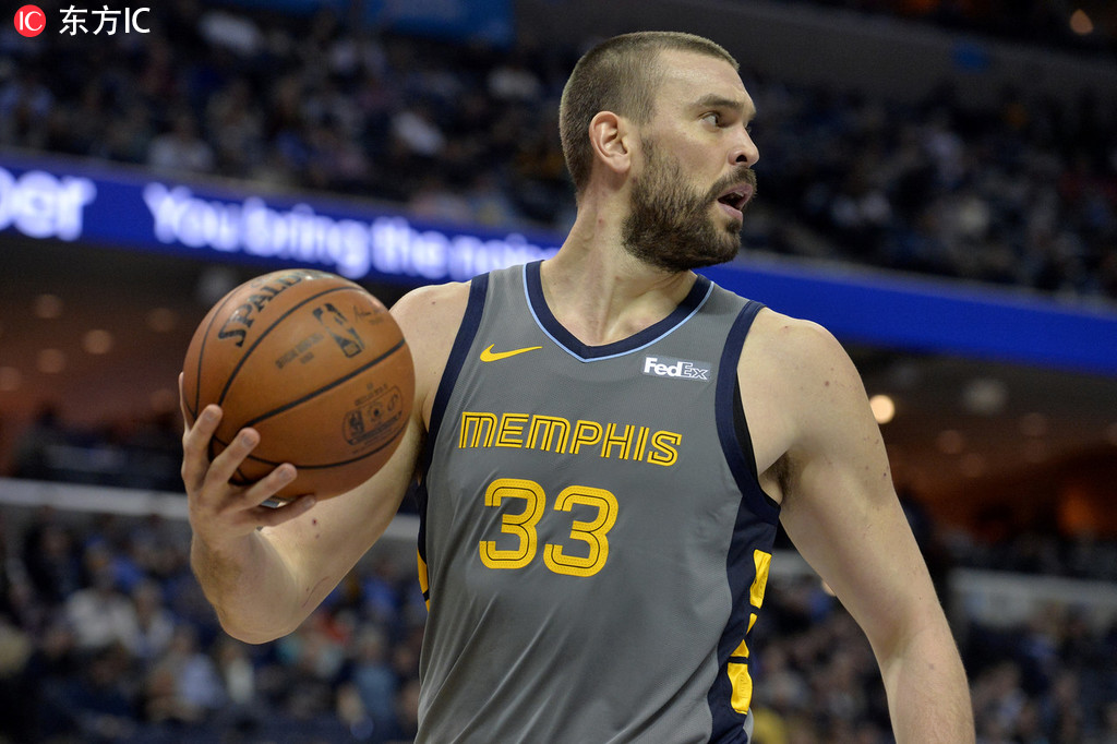 猛龙继续胜利,小加坎巴逐渐走红 猛龙继续胜利,小加坎巴逐渐走红