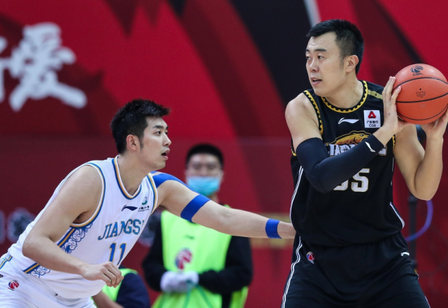 V5血洗FLY,Keria开启传奇时刻宿敌对决半决赛,让粉丝疯狂欢呼 V5血洗FLY,Keria开启传奇时刻宿敌对决半决赛,让粉丝疯狂欢呼